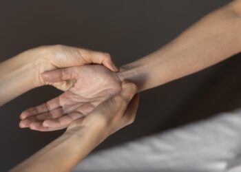 Quatre jeudis pour apprendre à se soigner par le toucher : le CCAS de Pornichet ouvre ses ateliers bien-être