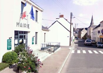 La Chapelle-des-Marais confirme ses deux fleurs au label « Villes et Villages fleuris »