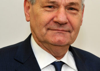 Denis Safran, médecin-chef de la BRI, en conférence au Croisic