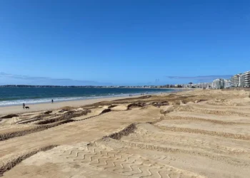 La Baule : 100 000 m³ de sable perdus cet hiver fermetures de plage prévues dès le 2 mars